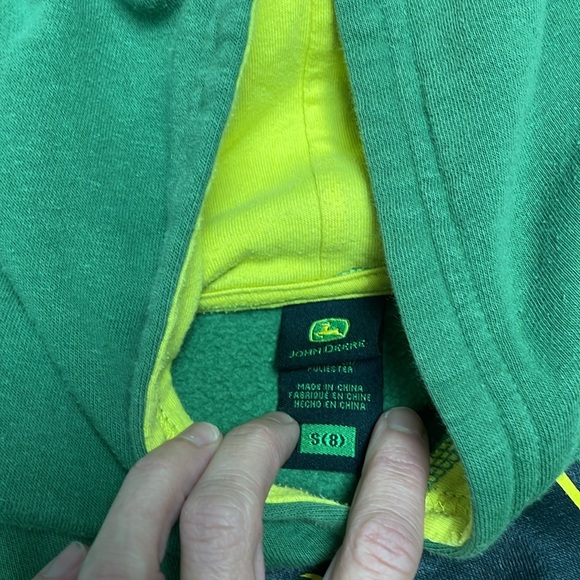 John Deere Sweatshirt - Picture 2 of 4
